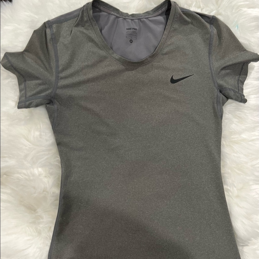 Nike Pro DriFit Gray Short sleeve Tee M